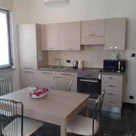 Casa Nebieu in edificio indipendente nel centro di Monforte