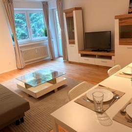 Gemütliche Wohnung mit TV, Balkon und Küche