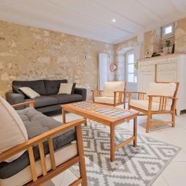 Charmante maison à Brantôme, hotel in Brantôme