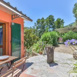 Villetta I Fiori Redinoce, hotell i Procchio