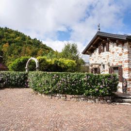 Baita Chalet Alabama, מלון בArsiè
