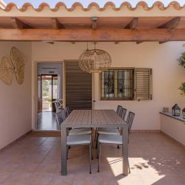 Ca N'Alicia Des Bosch, hotel i Illes Balears