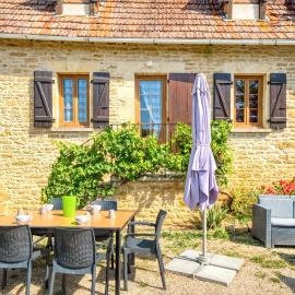 L'Hirondelle - Perigord Noir, hotel in Saint-Geniès