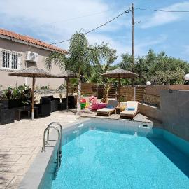 Villa Dionysia Studio S7، فندق في اليكاناس