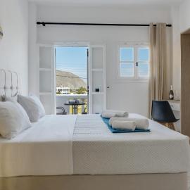 Seaview Double Room Private Jacuzzi: Santorini şehrinde bir otel