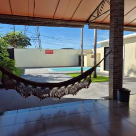 Casa com piscina em Maringá