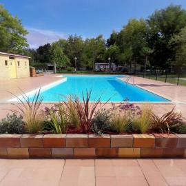 Mobil-home 4 pers avec terrasse - Lac & Océan à Hourtin โรงแรมในอูร์ตัง