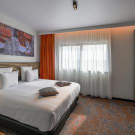 Orange Hotel La Louvière, viešbutis mieste La Luvjeras