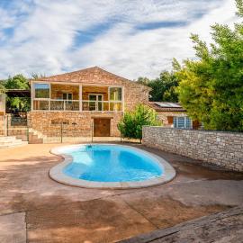 Joli gîte avec piscine