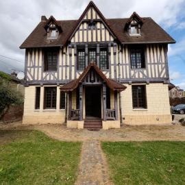 Manoir spacieux proche Rouen - 14 pers - parking, hotel i Canteleu