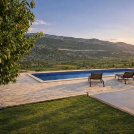 Holiday Home Vega in Nature with Pool, hotel v destinaci Umčani