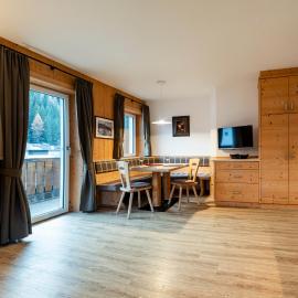 Stoffel Apartments Martina, hotel in Selva