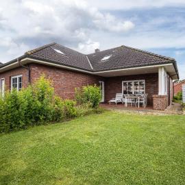 Ferienhaus Erlengrund A, hotelli kohteessa Schafstedt