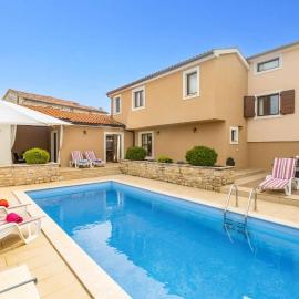 Villa Kolombera by Villa Plus – hotel w mieście Kolumbera
