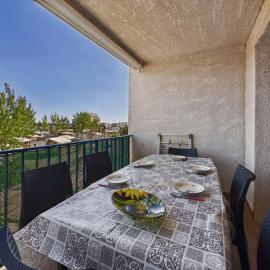 Studio Cabine Mezzanine, 6 Pers, Terrasse Sud, Près Quai, Parking Privé - FR-1-326-755, hotel in Marseillan