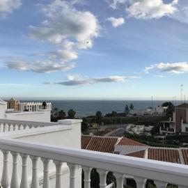Townhouse with Sea View, hotell i Nerja