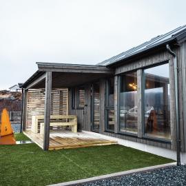 Sunset Island Retreat, Ocean Cabin with Hot Tub, хотел в Herland