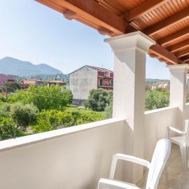 Olivea Apt 4