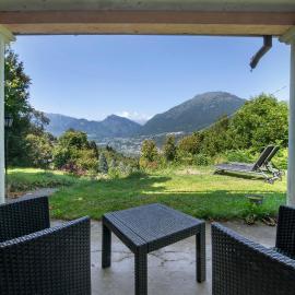 Casale La Selva Cottege piccolo, hotel in Piano Porlezza