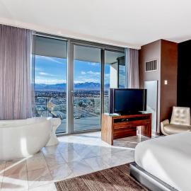 Gorgeous 2 Bedrooms 33rd floor w Balcony