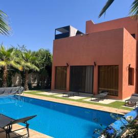Charming villa in Marrakech, surrounded by nature, with pool and beautiful garden, hotel a Aghmat