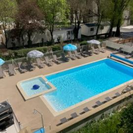 Les Rives d’Auzon Mobil-home 4 pers, hotel in Lavilledieu
