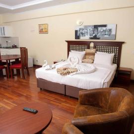 Cranes Suites Hotel, hotel i Kitale
