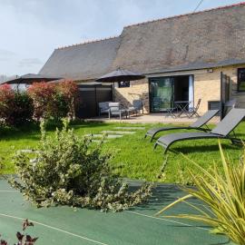 Domaine de l'Epinay Houses, hotel in Saint-Fort