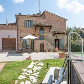 Tuscan Retreat Private Spa Villa