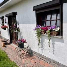 Chez Tantine Nadine – hotel w mieście Couvin
