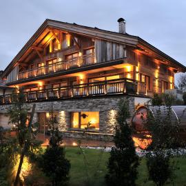 Chalet Enigma, hotel i La Clusaz