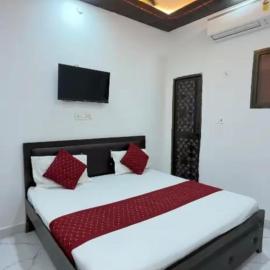Hotel Raghav Inn、Ayodhyaのホテル