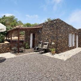 La Casa de Abajo, hotel in Valverde