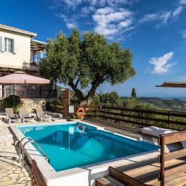 Afroksilia Villa Triantafilo