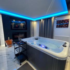 Viesnīca La Casa de Lové Suite Jacuzzi pilsētā Meluna