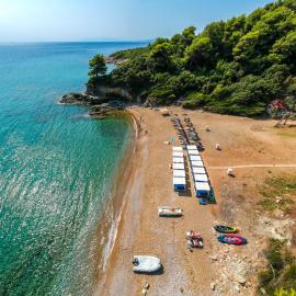 Menagia Village, viešbutis mieste Agios Georgios