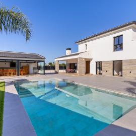 Palm Breeze Villa by Fidalsa, hotelli kohteessa Catral