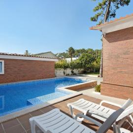 Moradia Pinheiro Manso, hotel in Apúlia