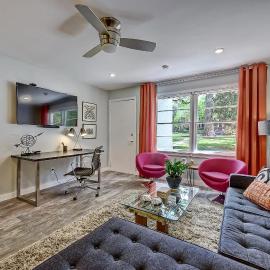 Spacious condo with easy access to Uptown, hotel a Charlotte