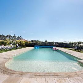 Apartamento Thaï com Piscina, hotel in Apúlia