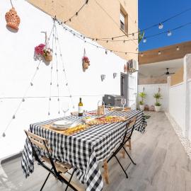 Apartamento Calma Suite، فندق في ألبوكس