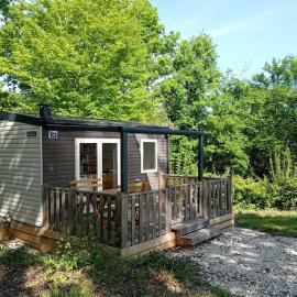 Mobil-home cosy, animaux OK - 2 pers. - API-1-52-2464, hotel in Arrigny