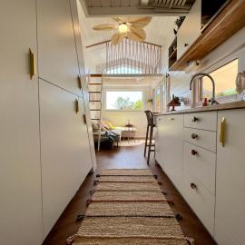 Tiny House Gänseblümchen, hótel í Kirchanschöring
