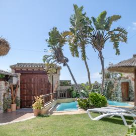 Apartamentos el Cortijo, hotel in Conil de la Frontera
