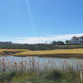 Vista al golf y piscina, hotel a Sucina