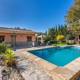 Casa rural a pie de Sierra Nigüelas, hotel a Nigüelas