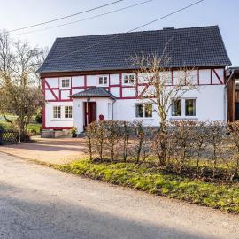 Ferienhaus Titz, hotel i Sundern