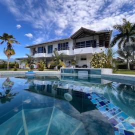 Villa Edén Alto