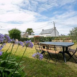 Maison Familiale Kerlaho - Vue Mer, hotel in Trébeurden