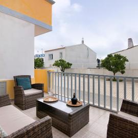 Villa Essence of Grey, hotel in Manta Rota